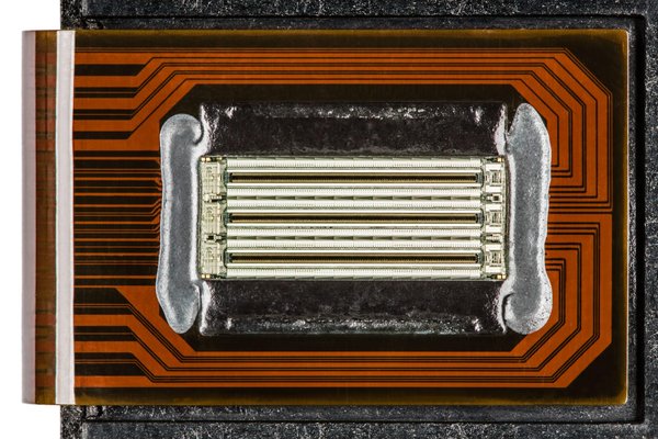 Quels sont les enjeux de la miniaturisation des composants électroniques ?